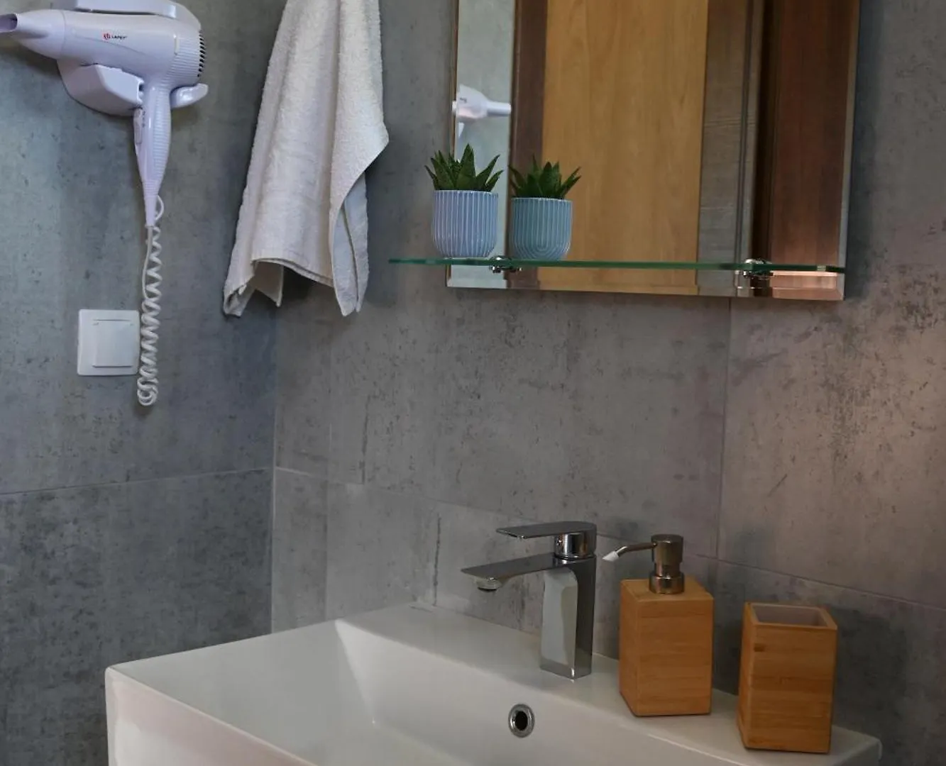 Maria Rooms To Let Ouranoupoli Apartment